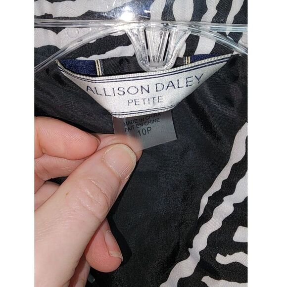 Allison Daley Black & White Zebra Print Zipper Front Quilted Vest Size 10 - Picture 6 of 6